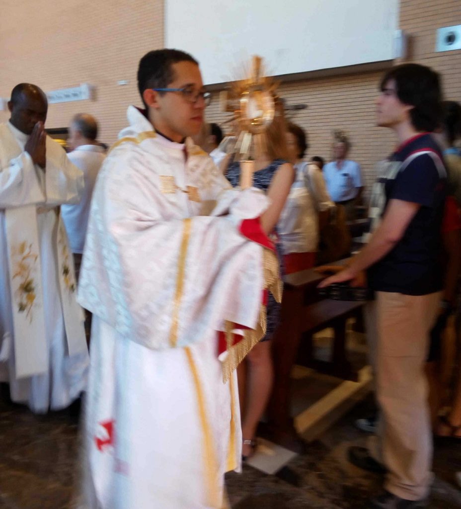Solemne celebración de Corpus Christi - Parroquia San Juan de Ávila