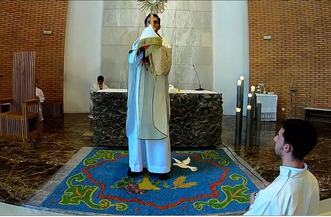 Celebración de Corpus Christi 2020 - Parroquia San Juan de Ávila